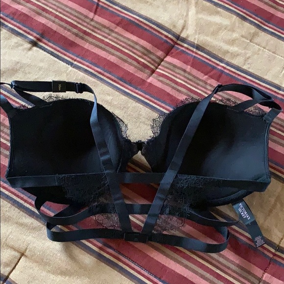 Victoria Secrets 32 DD black bra - Picture 2 of 4